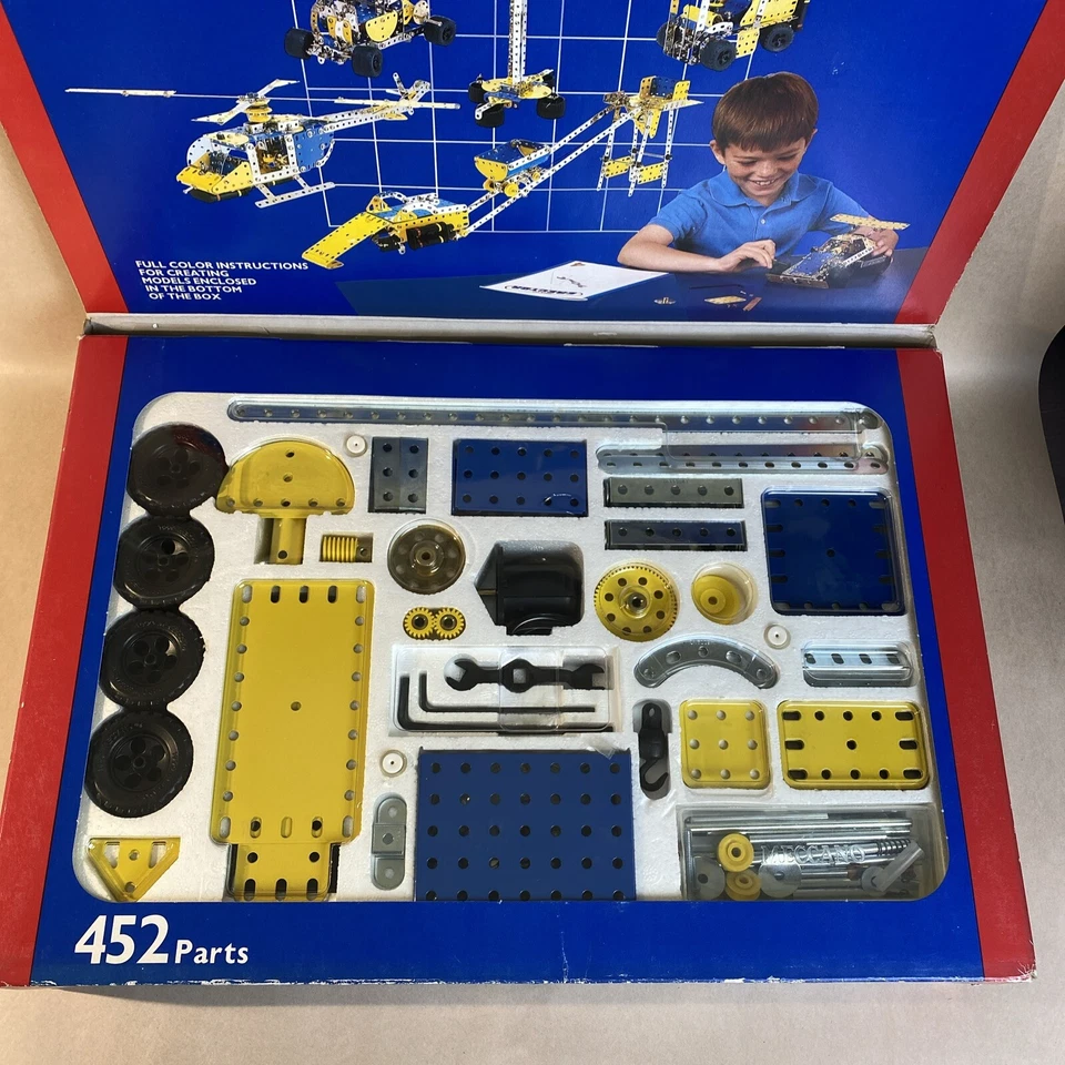 NEW Meccano Erector Set #4 Construction Set 51 Models Metal Pieces (set 030404) - Image 3 of 4