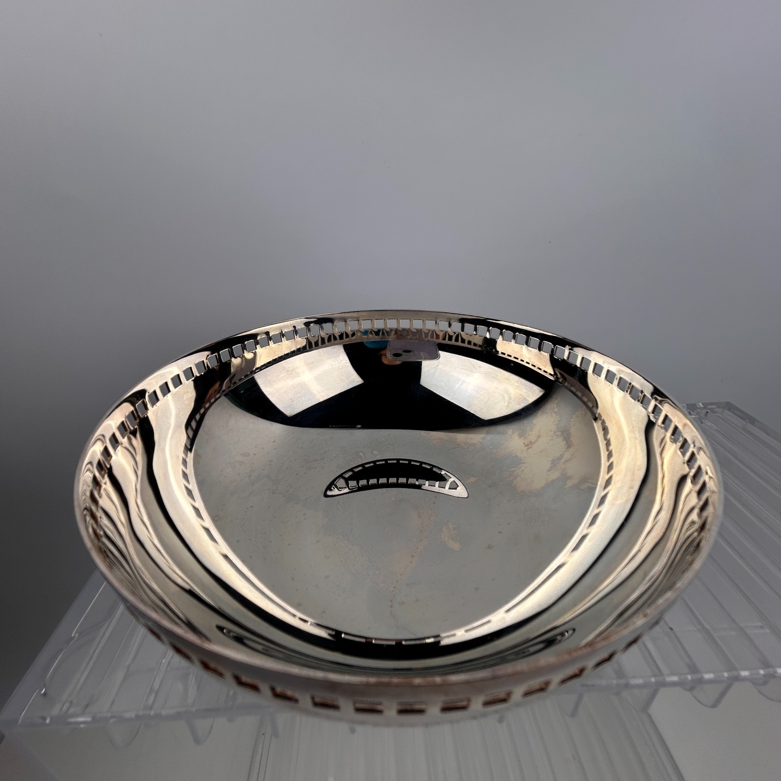 Skyscraper Design Bowl by Richard Meier for Swid Powell Silverplated 1980s 6"