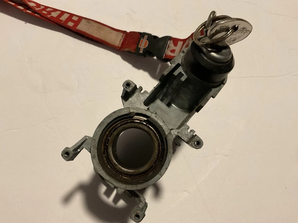 Корпус замка рулевого управления Porsche 924 113905851A 1976-1980 от оригинального производителя, с ключом - Изображение 4 из 4