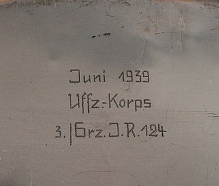 Soldaten Nachlass grosse Anbietschale vers.Beleidsbriefe wg.Fehler gelöscht ! !