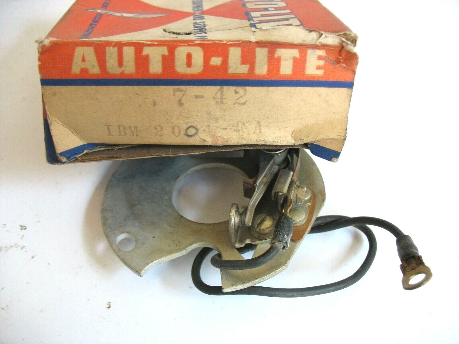 NOS IBM204RA "COULD FIT"   50,51,52 PLYMOUTH DODGE BREAKER PLATE AUTO-LITE
