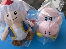 Super Mario Bros Plush Lot of 2 Nintendo Toad 2017 and Pink Yoshi Rare 2007 NWT