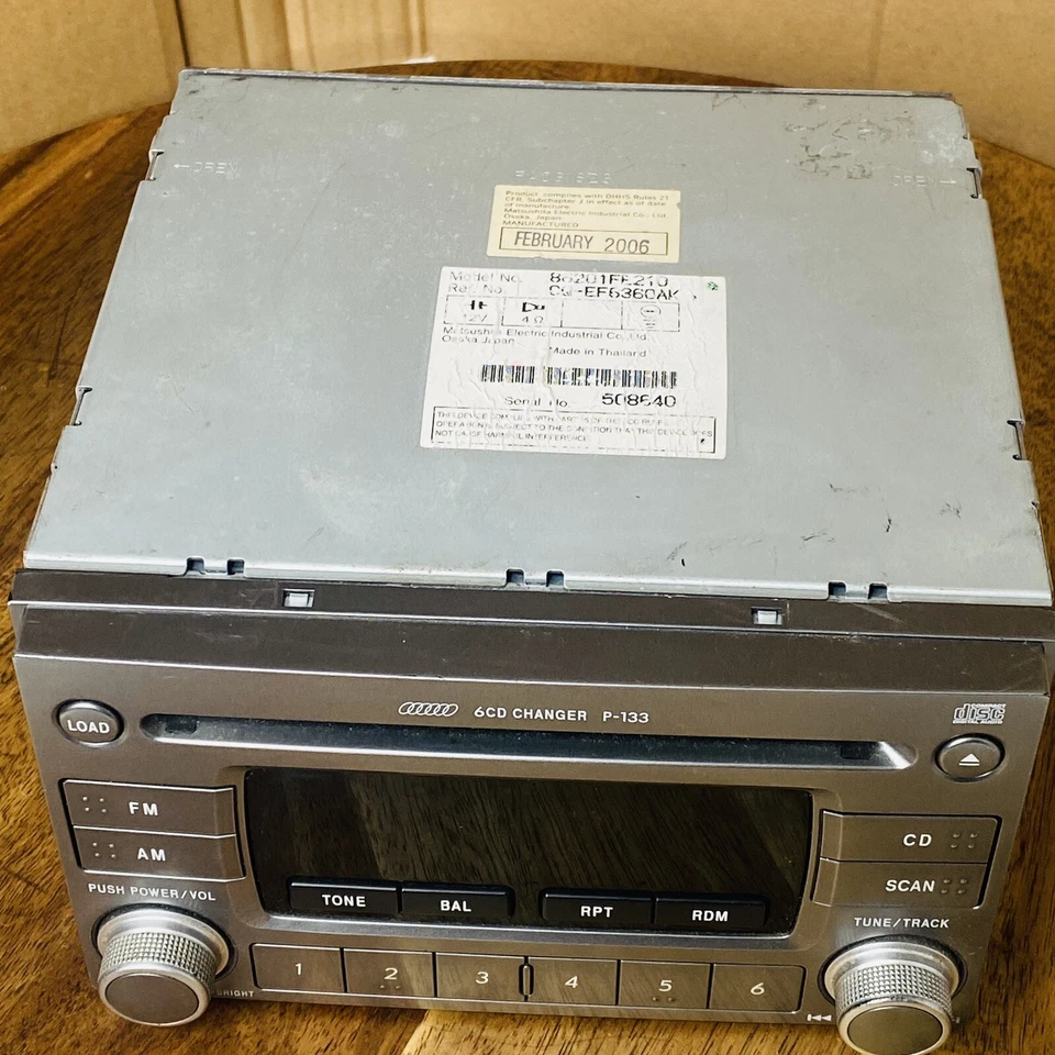 2004-2006 Subaru Impreza AM FM estéreo 6 discos CD trocador face P-133 86201FE210 - Imagem 2 de 4