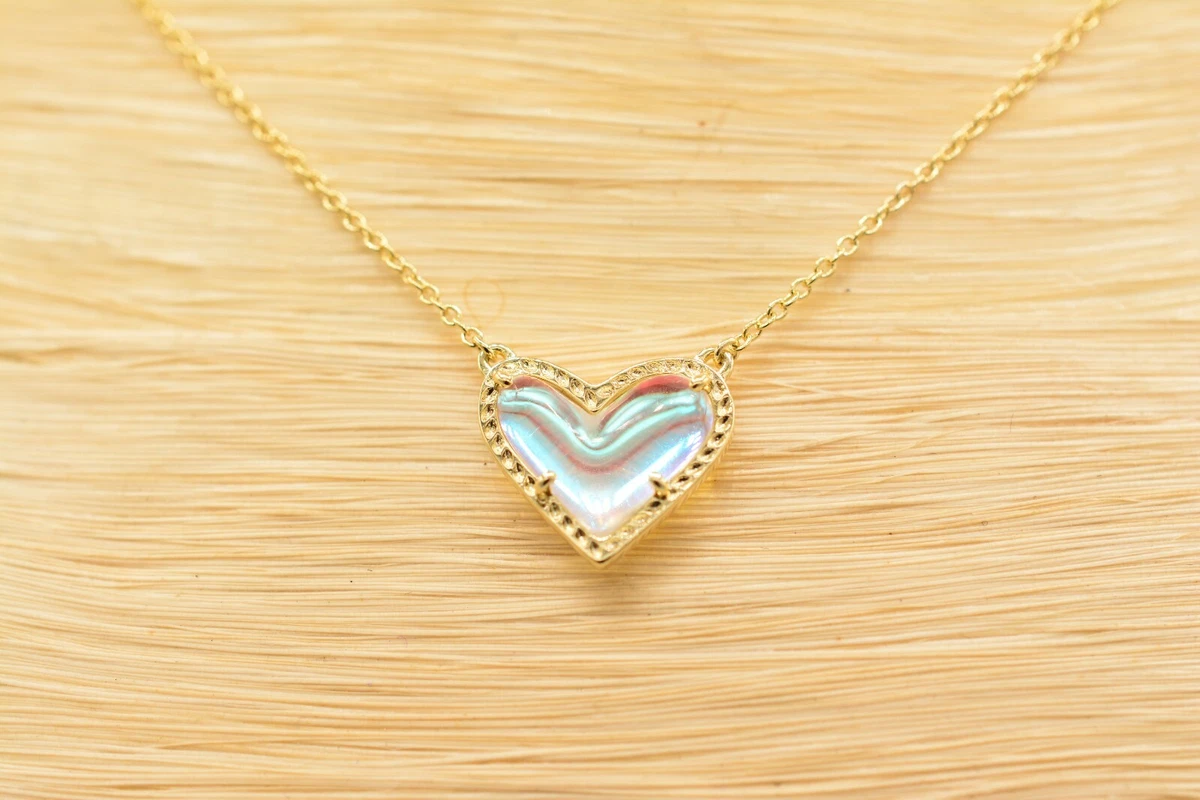 Ari heart gold pendant necklace in dichroic glass deals