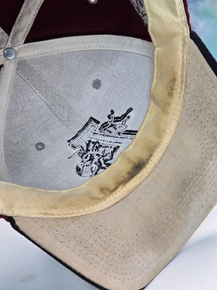 Zephyr Graf-x Vintage Arkansas Razorbacks Red Graphic Logo Fitted Hat Cap 7 1/2 - Image 4 of 4