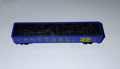 Góndola Power modelo escala N 50' Ontario Northland #5001 con carga de carbón azul | Zustand: Used