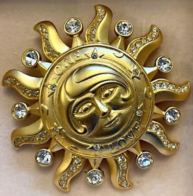 SPECTACULAR KIRK'S  FOLLY GOLDEN SUN ONE LOVE BROOCH PIN RHINESTONES DETAIL NIB