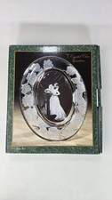 Crystal Clear Signatures Frosted Floral Pattern Wedding Picture Frame. 5x7