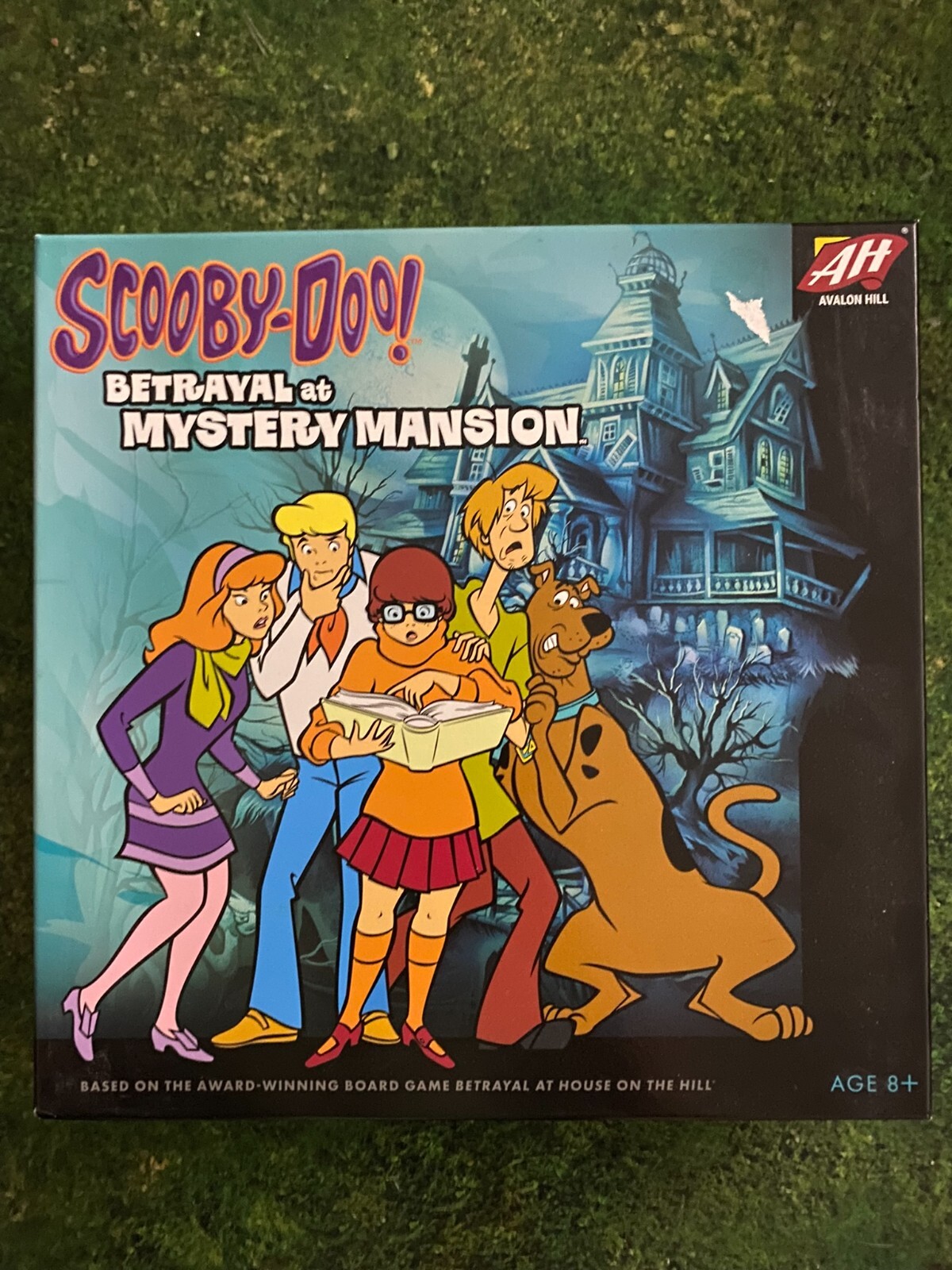 Avalon Hill Scooby Doo Betrayal at Mystery Mansion Board Game New 2020