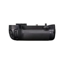USED Nikon MB-D15 Multi Battery Power Pack Excellent FREE SHIPPING