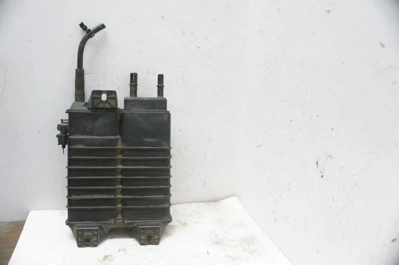 2012 Ford Focus Fuel Vapor Canister BV61-9E857-DA OEM - Image 4 of 4