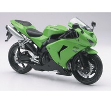 New-Ray 42443A Kawasaki 2006 Zx-10R Ninja In Green Pack of 12 for