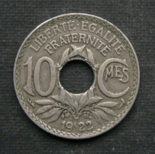 B5) France 10 Centimes 1922 France +++ HOLE COIN +++
