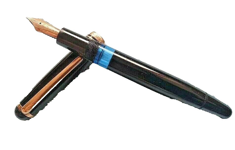 ラバン　flexニブ BAMF+Solo_Sexy_Uncapped.jpg?