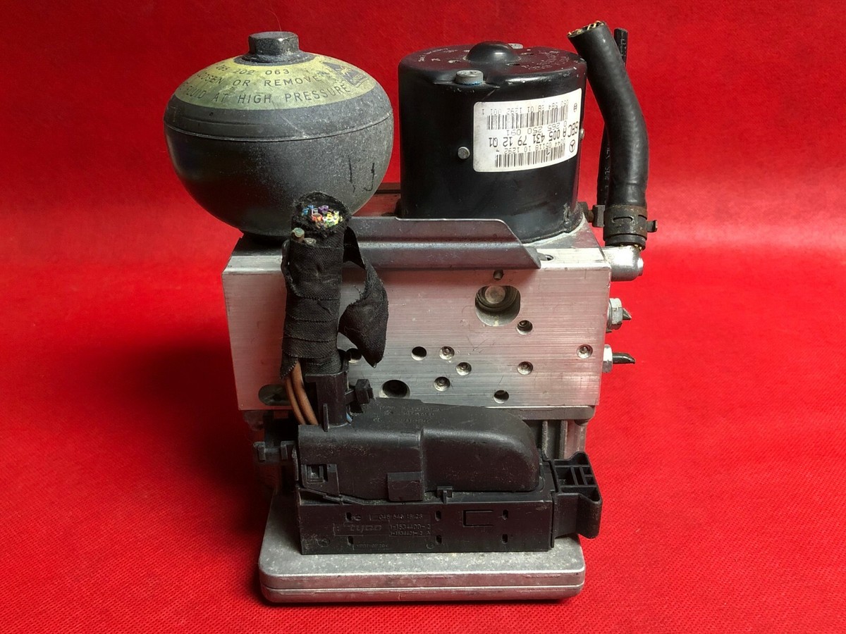 03 04 05 MERCEDES-BENZ E CLASS Anti-Lock Brake Control Unit ABS