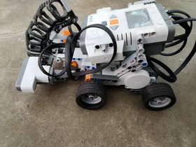 Lego Mindstorms NXT 2.0 (8547) Incomplete Extra Parts to Customize