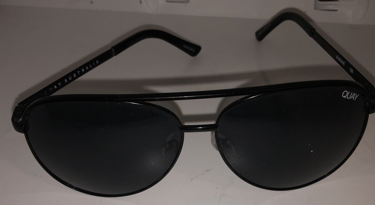 QUAY AUSTRALIA Vivienne 126 Black Smoke Aviator Sunglasses  display picture 1