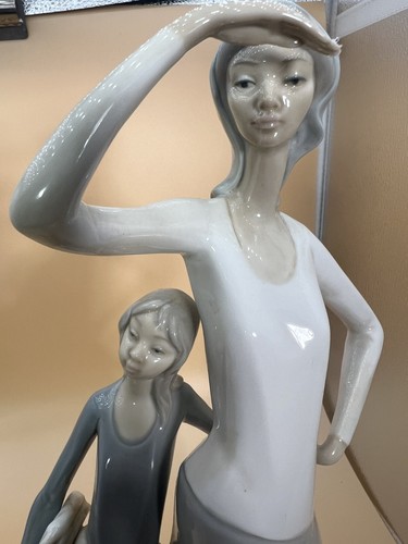 Rare Handmade NAO LLADRO Mother & Daughter Figurine Mint - Picture 8 of 10
