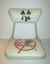 VINTAGE "NY YANKEES" STADIUM BLEACHERS PADDED FOLDING SEAT