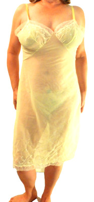 1950s ELEGANT KINGSBORO VINTAGE YELLOW SHEER EMBROIDERED LACY FULL SLIP 38S EVC