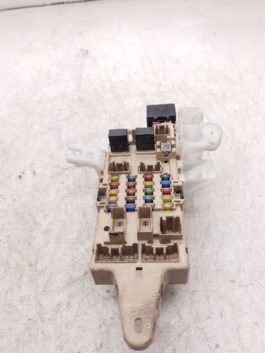 1999 LEXUS GS300 3.0L RWD AT CABIN INTERIOR FUSE BOX - Picture 10 of 12