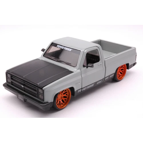 CHEVROLET C-10 PICK UP 1985 "TOYO TIRES" GREY/BLACK 1:24 Jada Toys Movie Nouveau - Photo 3/3