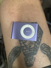 Apple iPod MD777LL/A 2GB 4th Generation - Purple