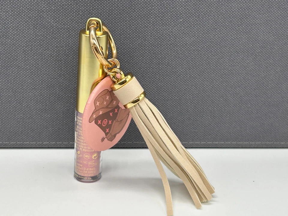 Essence Lip Gloss Beauty Filler Pendant Spiel Yee Haw Limited Edition 1.5 M - Image 3 of 4