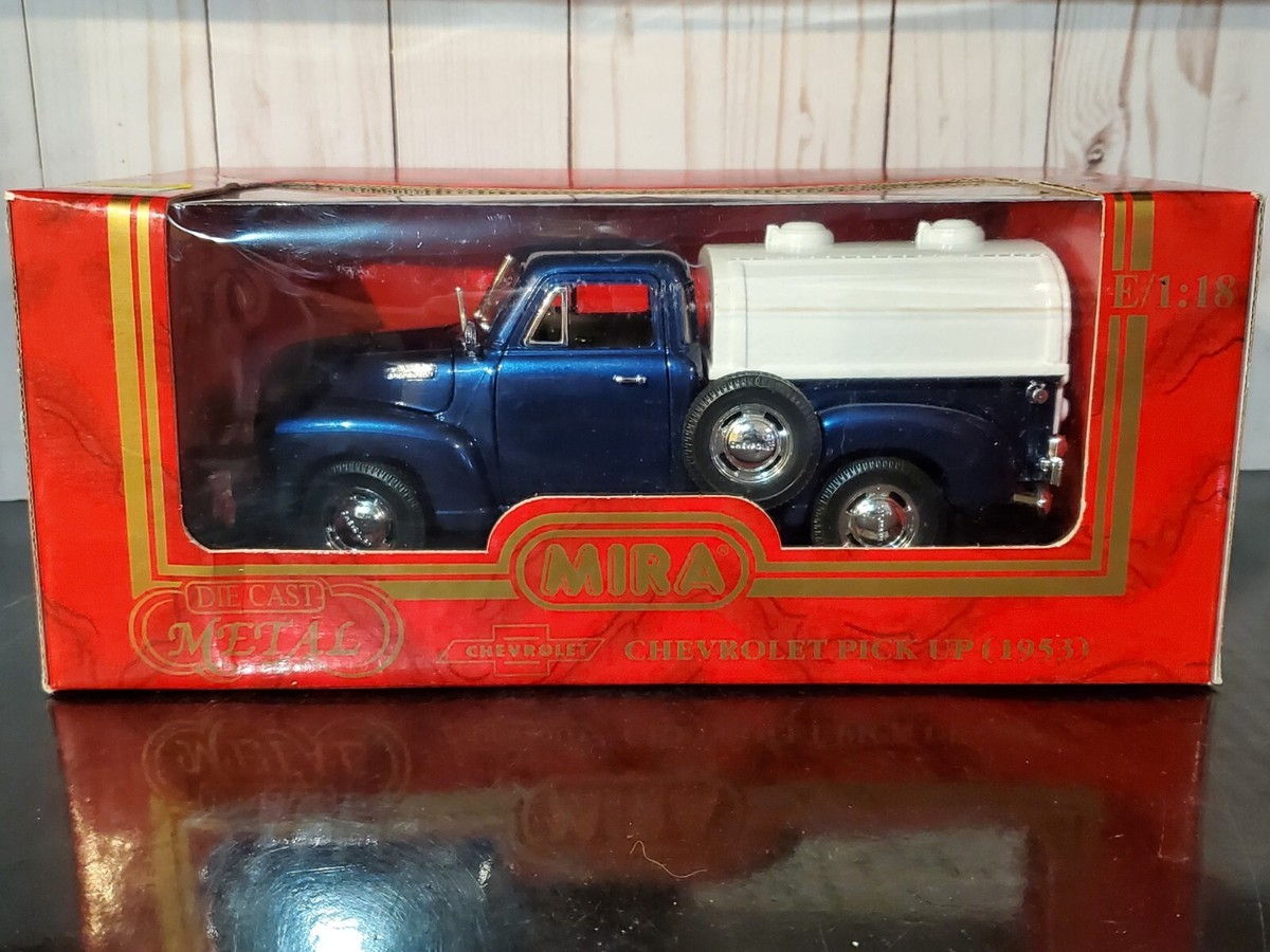Mira Solido 1953 Chevy Pickup Truck Delivery Fuel Tanker 1:18