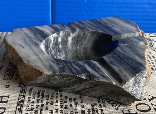 Vintage Large Marble Wedge Shaped Ashtray 7.25”L x 7.5”W x 1.5” Thick - Picture 3 of 10