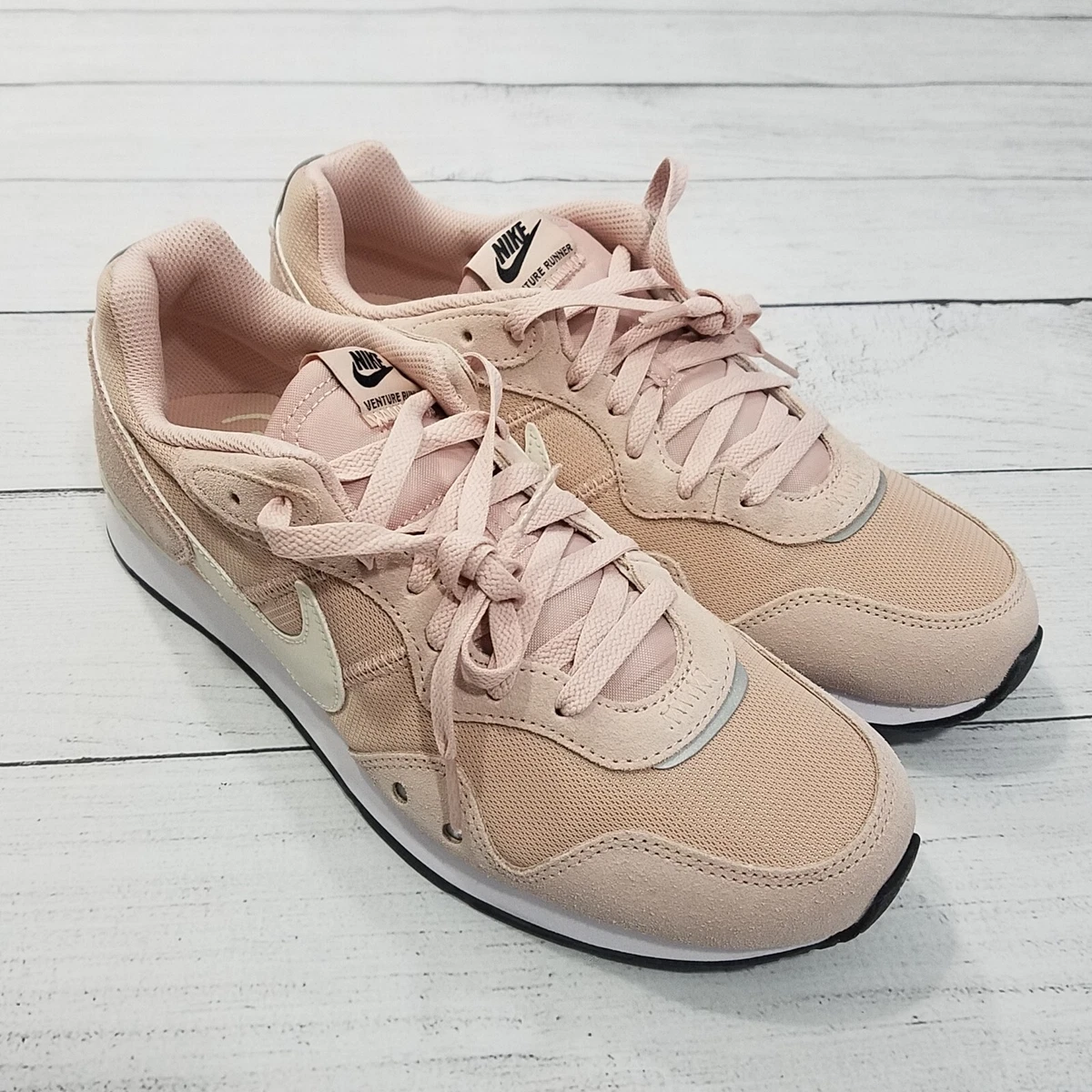 Nike venture sale runner women's