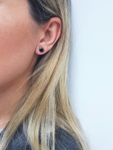 Pendientes de tachuelas de diamantes reales en forma redonda negros tratados oro blanco 14K 2,65 quilates - Imagen 9 de 10