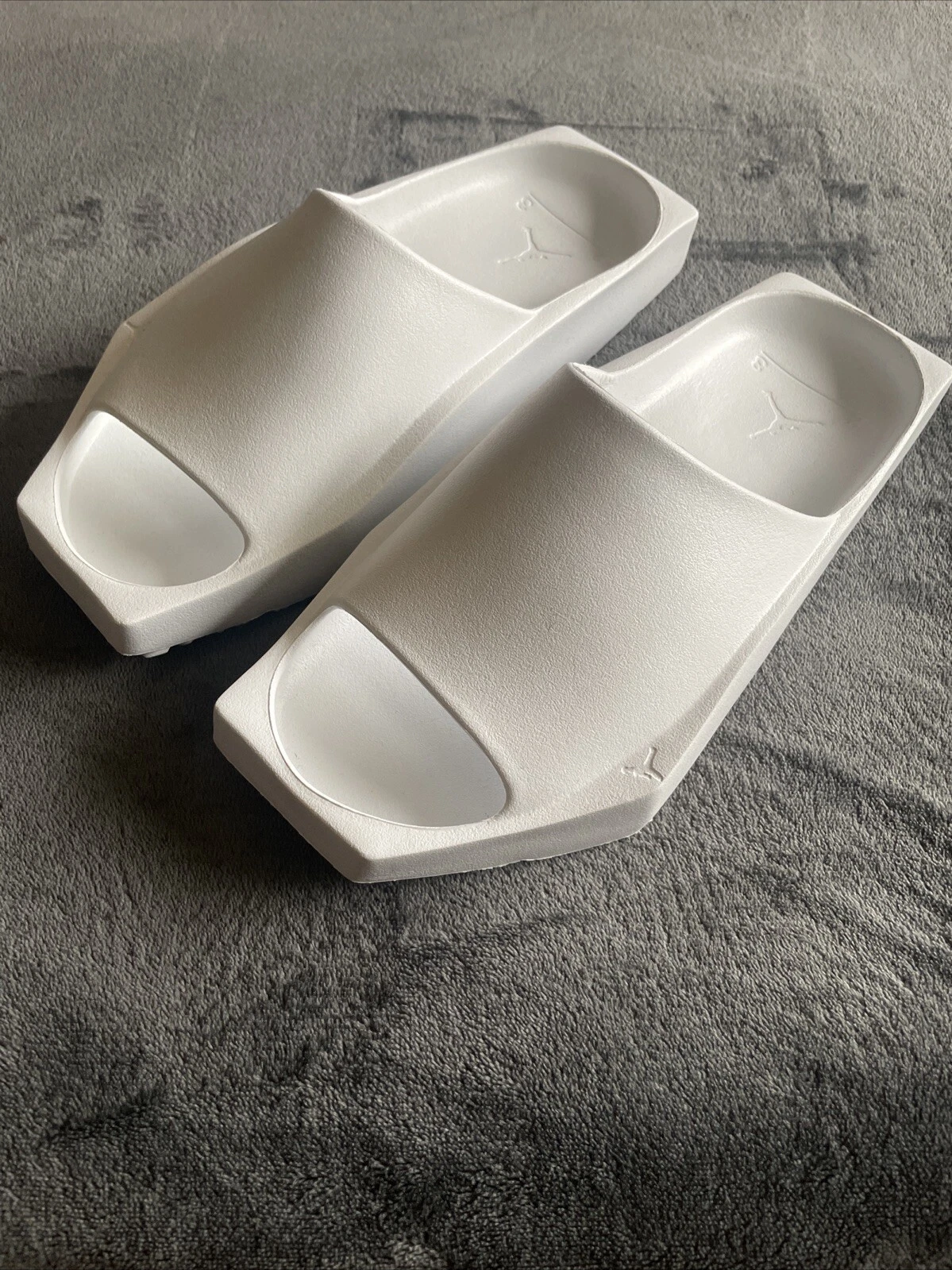 Nike Jordan diapositive esagonali bianche da donna taglia 6