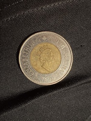 1996 Canadian 2 Dollar Coin Queen Elizabeth II & Polar Bear D.G. Regina