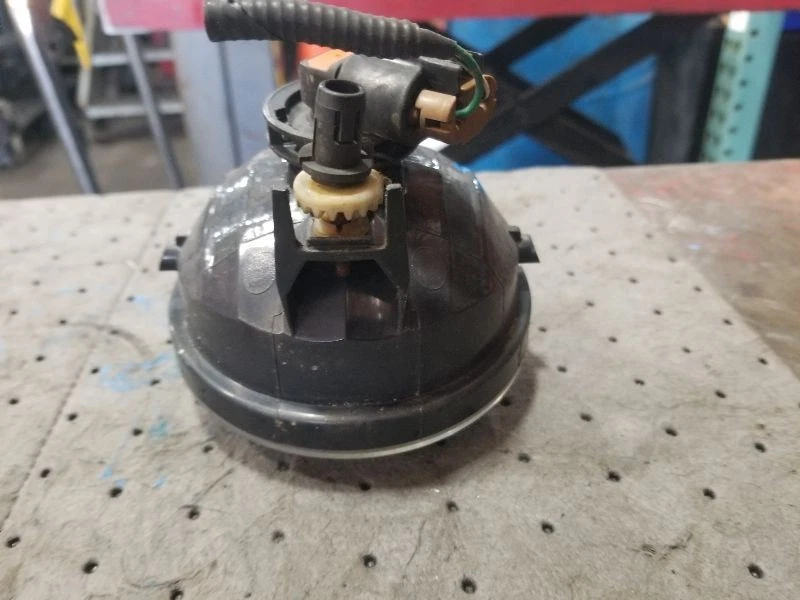 Parachoques antiniebla montado en la esquina/luz de estacionamiento para pasajeros se adapta a 09-10 VIBE 526950 Foto 4 de 4