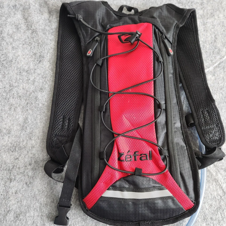 Mochila de hidratação Zefal Hydro One 1,5 L com bexiga caminhada ciclismo esporte - Imagem 2 de 4