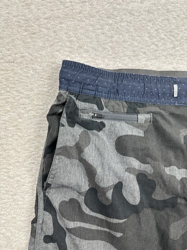Pantaloncini da tavola uomo Vuori taglia XL verde mimetico tasche coulisse elasticizzati - Foto 5 di 9