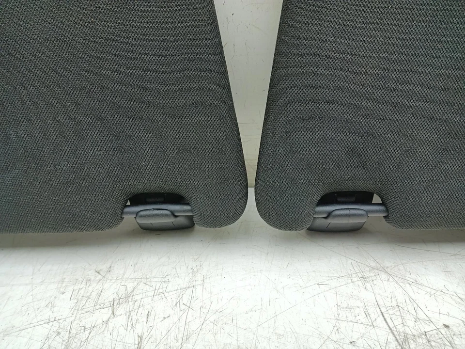 PAR DE PARASOL IZQUIERDO DERECHO JAGUAR XF NEGRO X250 2008 - 2015 Foto 4 de 4