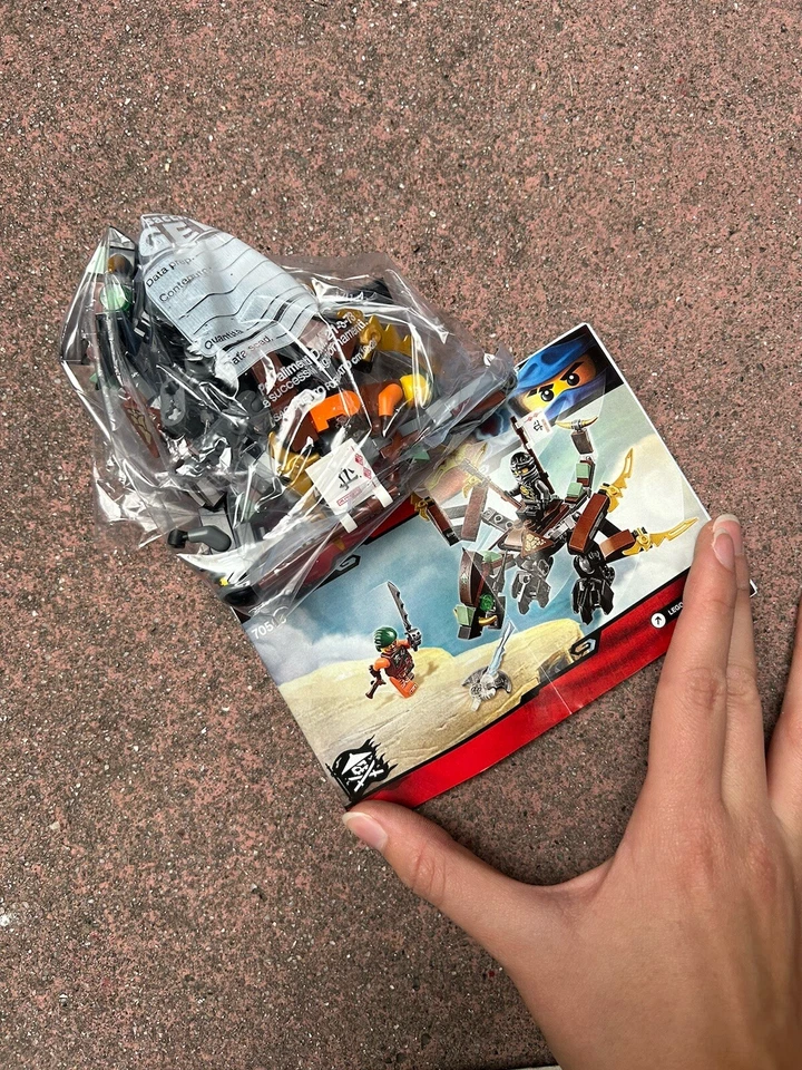 LEGO Ninjago 70599 Cole's Dragon, foto 3 di 3
