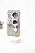 Nizo Exposomat 8 - 8mm movie camera - mid modern - retro collectible
