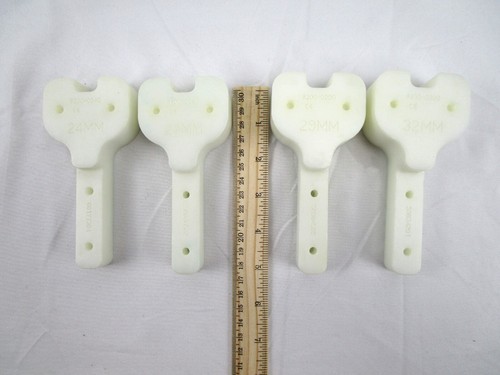 Stryker Osteonics Blocchi distanziatori ginocchio revisione, spessore 24 mm, 26 mm, 39 mm, 32 mm - Foto 2 di 5