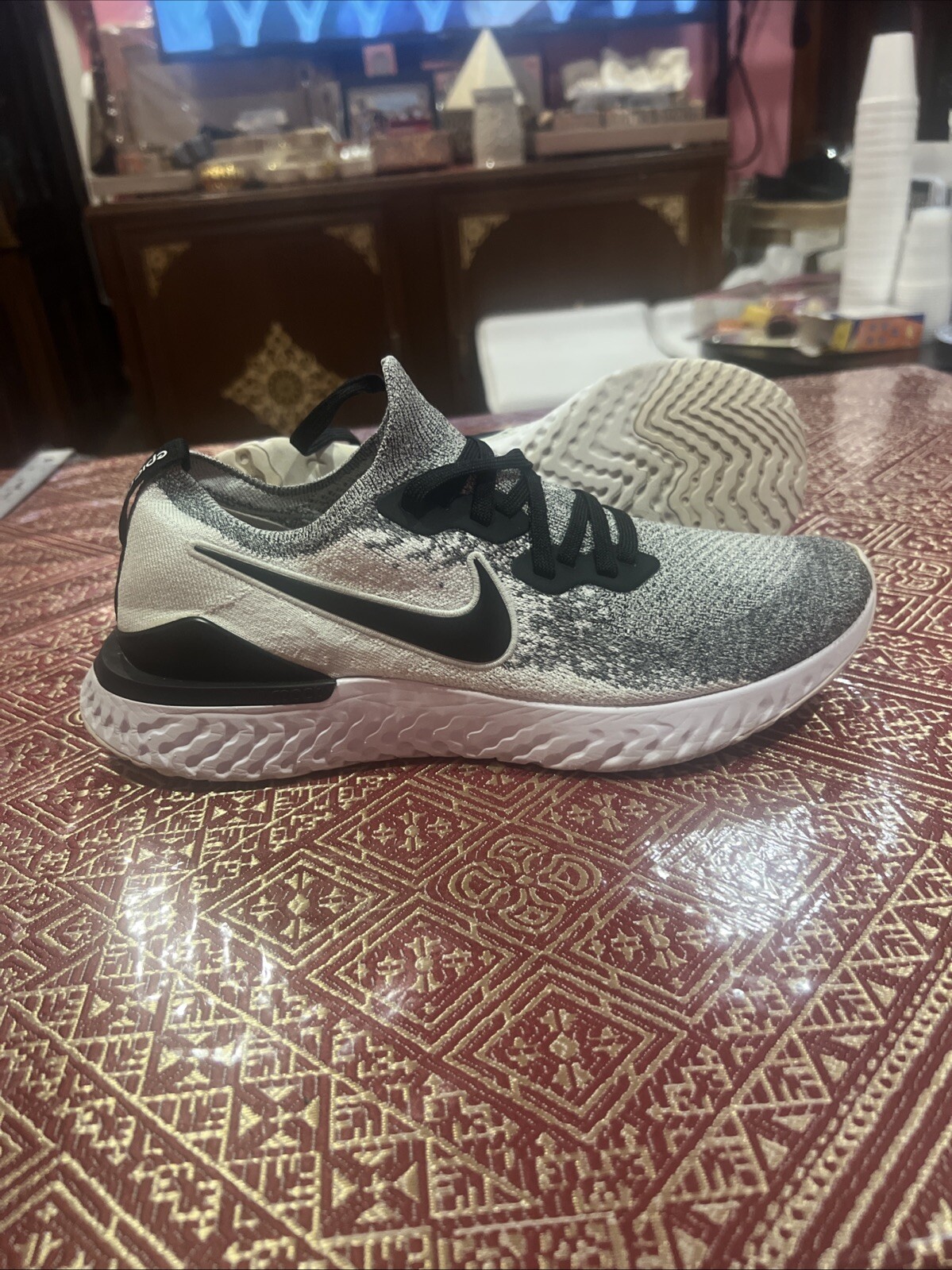 Pre-Owned Nike Epic React Flyknit Oreo Running Sh… - image 2