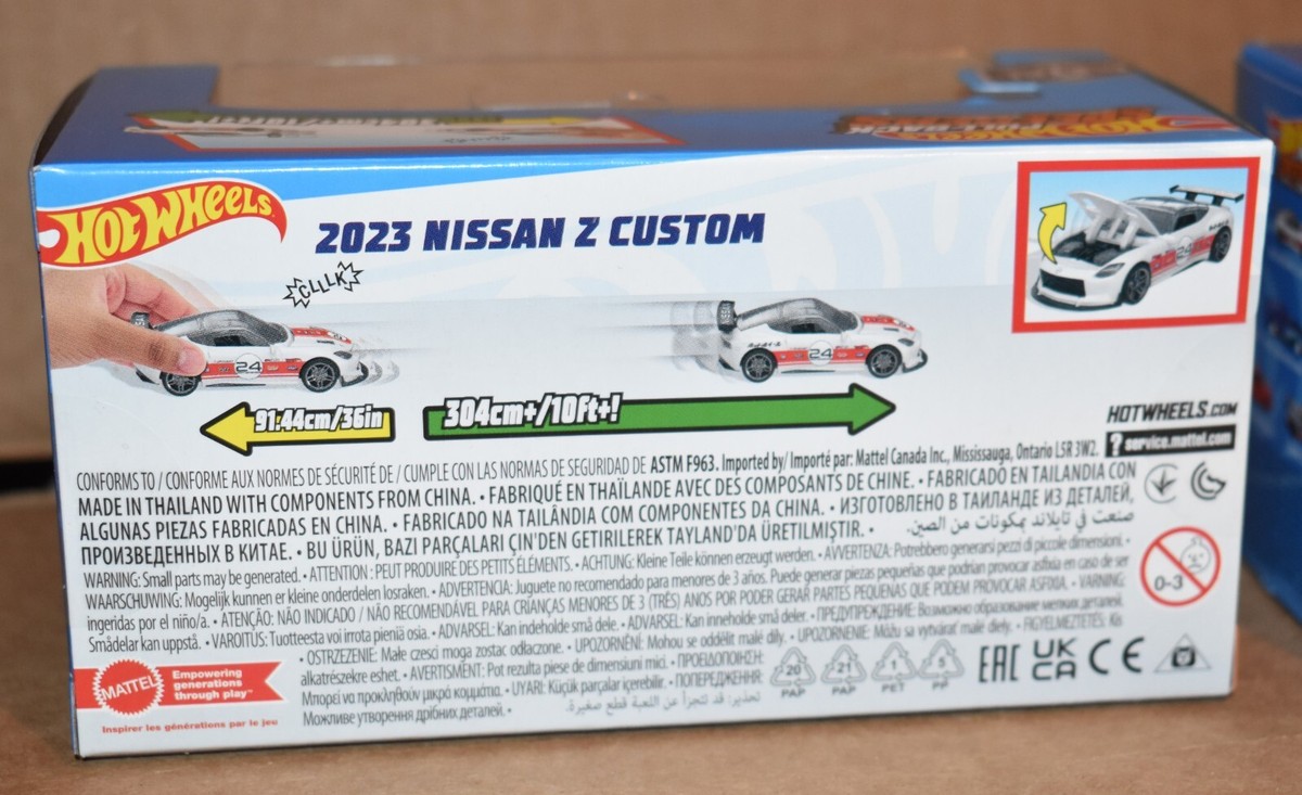 Hot Wheels Pullback Speeders CORVETTE C8.R & 2023 NISSAN Z CUSTOM