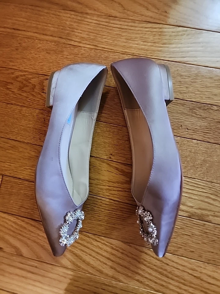 Betsy Johnson Diana Champagne Color Satin Flat Slip-On Women's Shoes Sz 7/EUC - Image 3 of 4