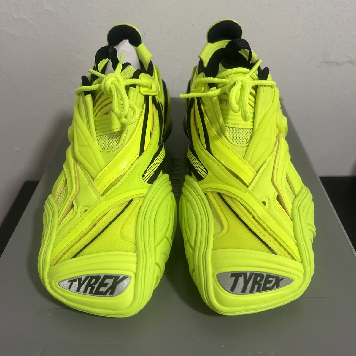 NEW Balenciaga Tyrex Sneaker Fluo Yellow Lime 617517-W2UA1 Sz 37