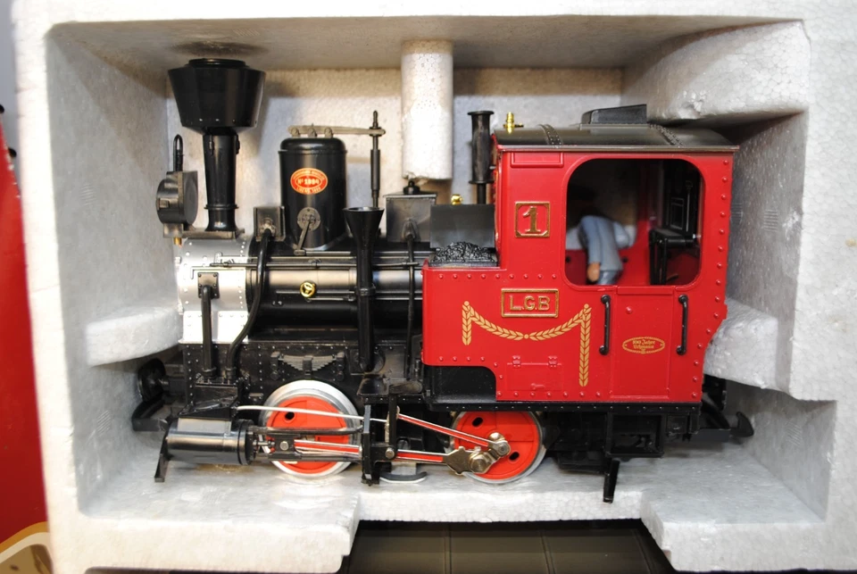 LGB 1981 Lehmann 100 Years Anniversary Steam Passenger Train Set *G-Scale* - Image 3 of 4