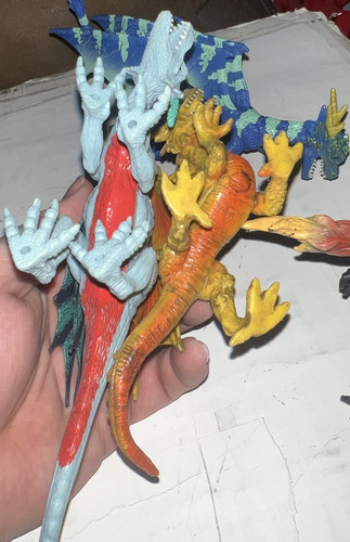 Vintage Lot of 5 Dragons Solid PVC Plastic Action Figures 5" Collectors Toys - Picture 4 of 8