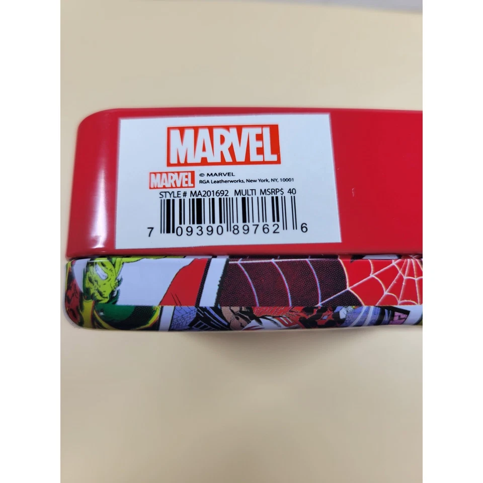 Marvel Captain America Trifold Leather Wallet With Collectors Tin NEW - Image 3 of 3