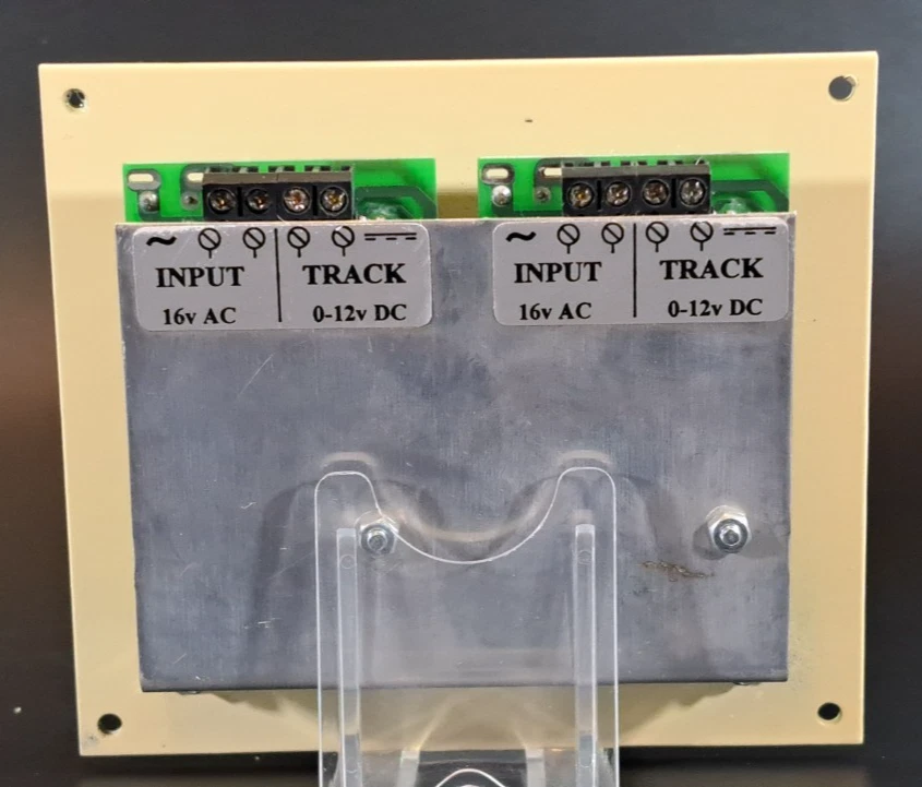 Gaugemaster Model UD - Panel Mount Twin Track Controller - Image 4 of 4