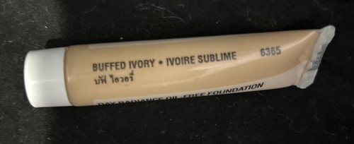 Mary Kay DAY RADIANCE F3 Foundation #3 * .45 oz/Demo Tube Buffed Ivory Rare - Picture 4 of 6